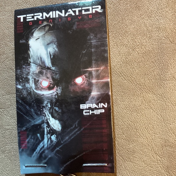 Terminator Genisys Brain Chip Keychain Loot Crate June 2015 UNOPENED - Picture 3 of 4